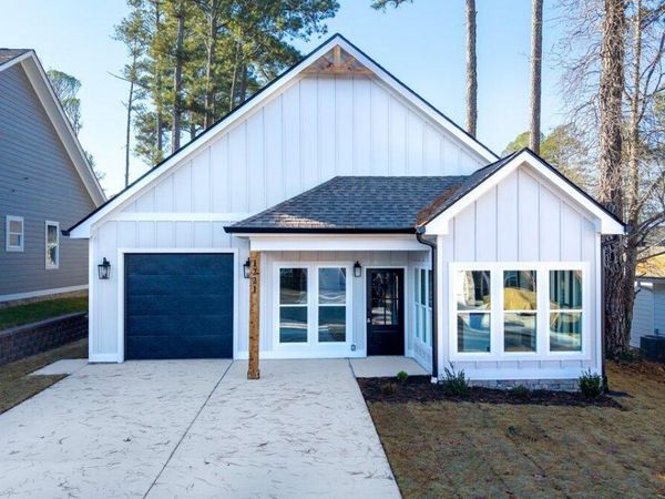 1221 Parkstone Drive NW, Cleveland, TN 37312