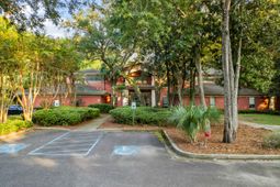 1017 Chuck Dawley Boulevard photo 4