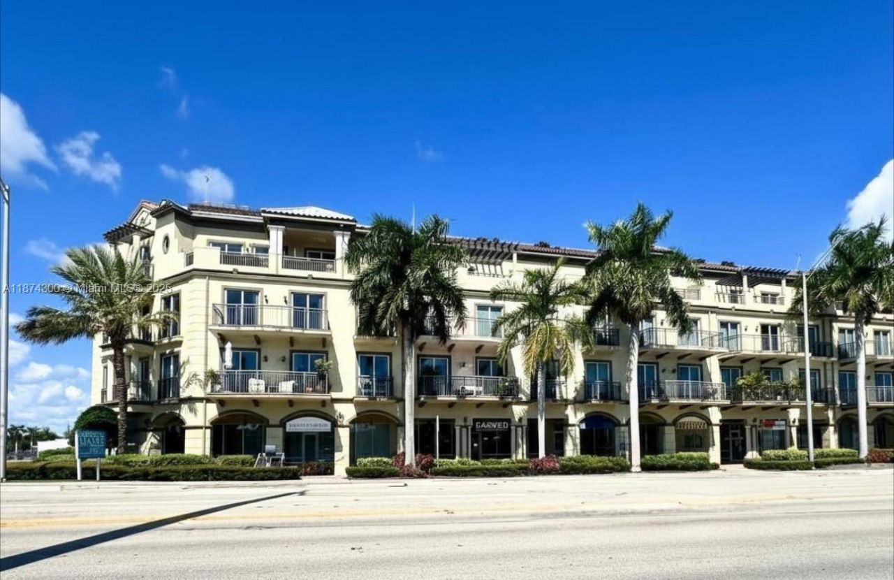 2631 NE 14th Ave, Unit 309, Wilton Manors, FL 33334 Main Photo