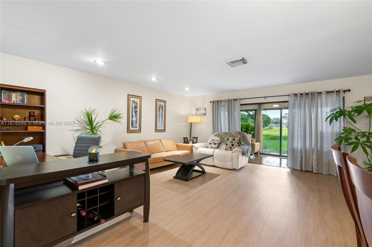 9286 Vista Del Lago, Unit G, Boca Raton, FL 33428 Photo