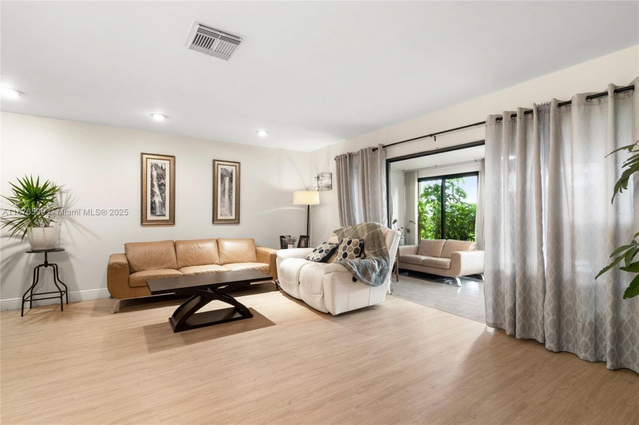 9286 Vista Del Lago, Unit G, Boca Raton, FL 33428 Photo