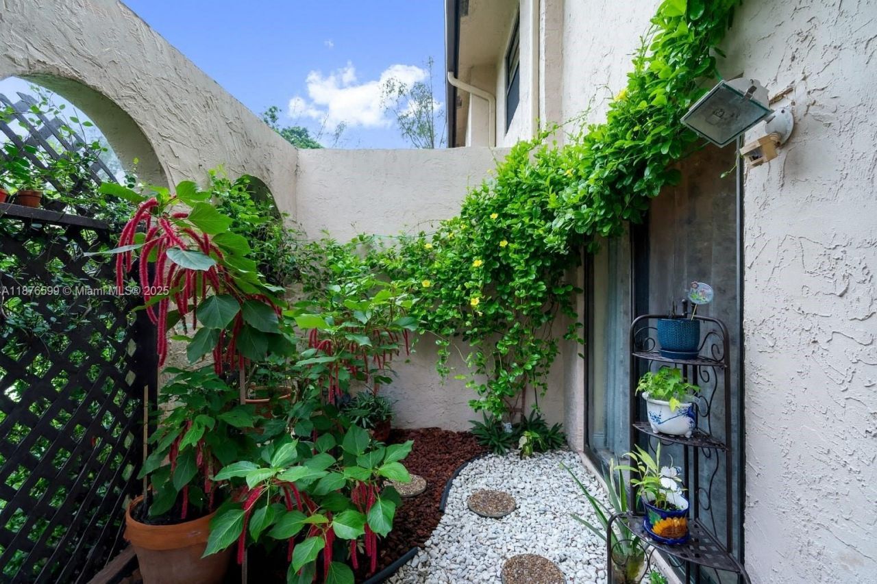 9286 Vista Del Lago, Unit G, Boca Raton, FL 33428 Photo