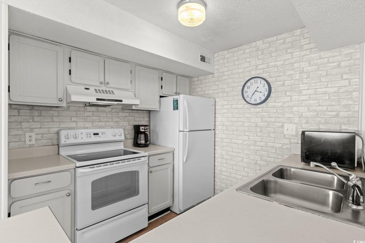 2500 N Ocean Blvd. Photo 6