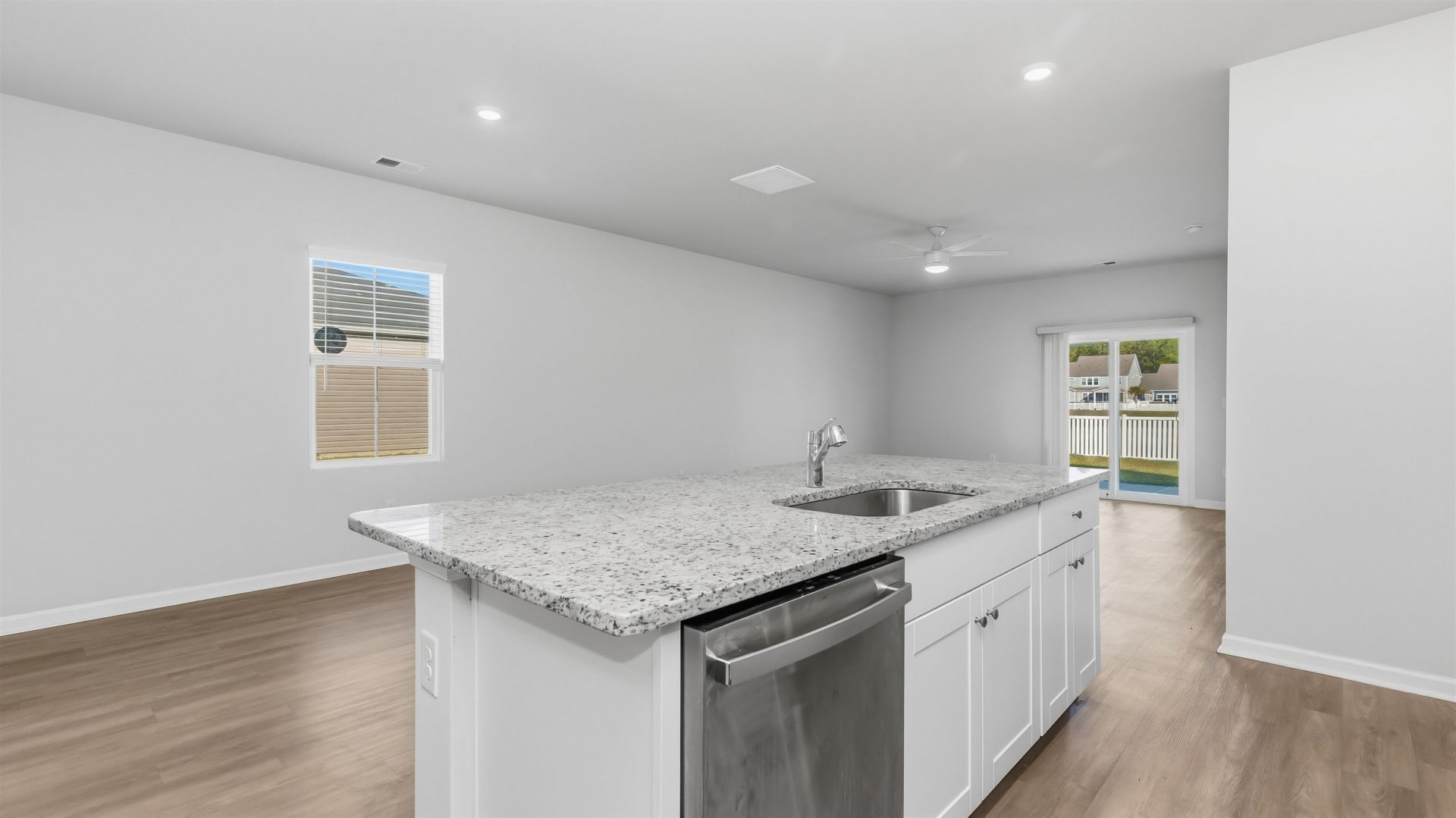 8196 Forest Edge Dr. Photo 11