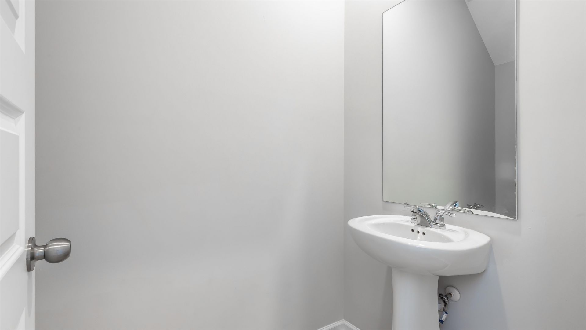 8196 Forest Edge Dr. Photo 14