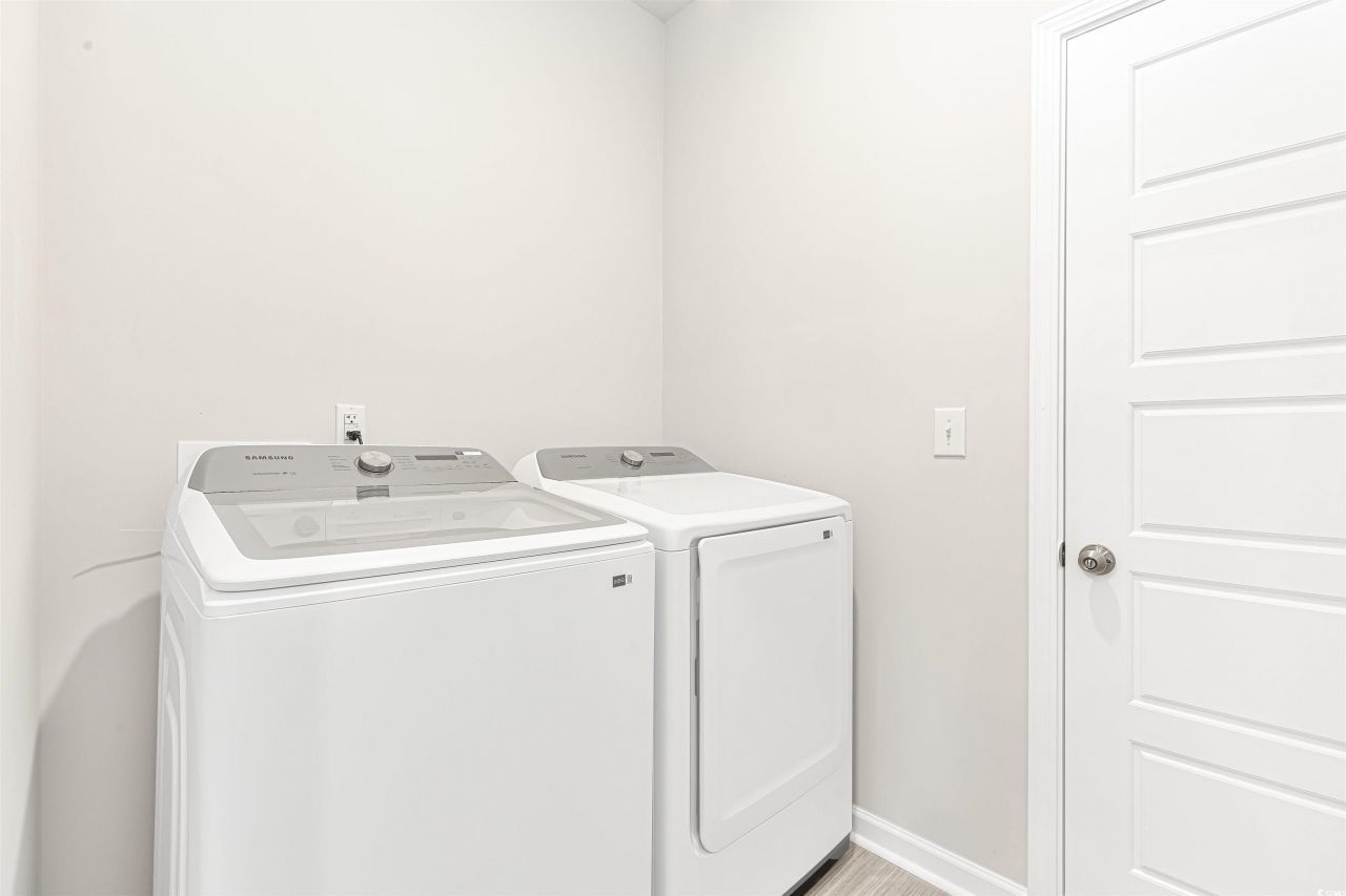 8196 Forest Edge Dr. Photo 14