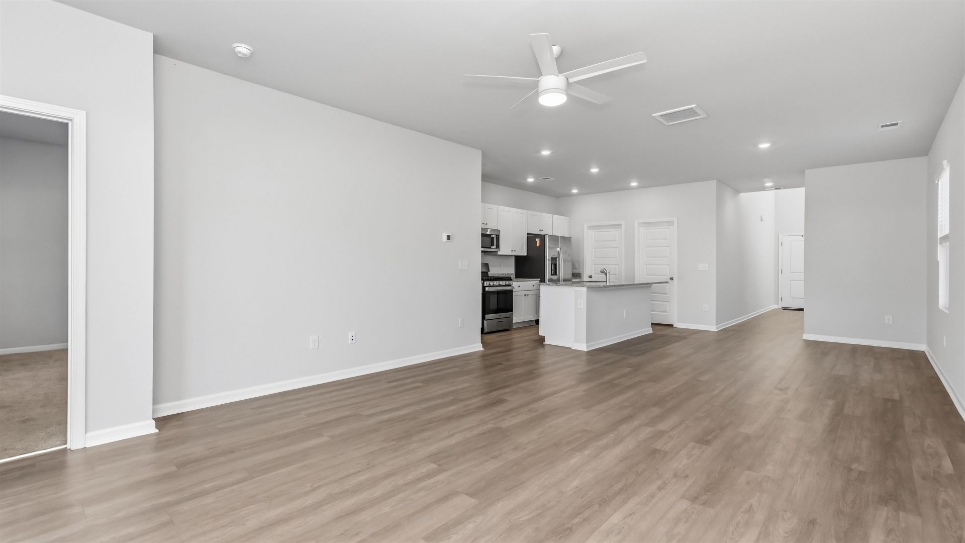 8196 Forest Edge Dr. Photo 19