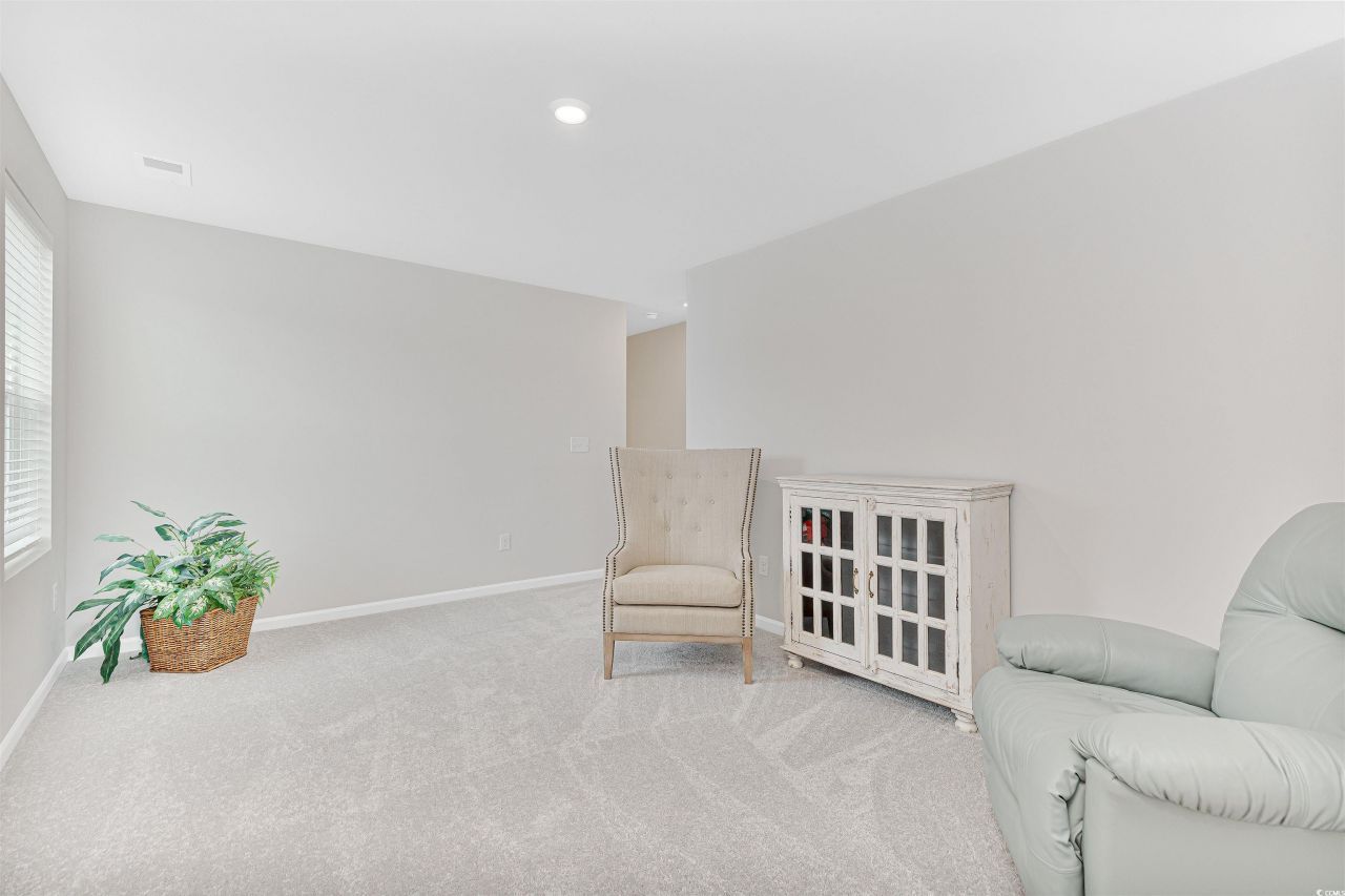 8196 Forest Edge Dr. Photo 21