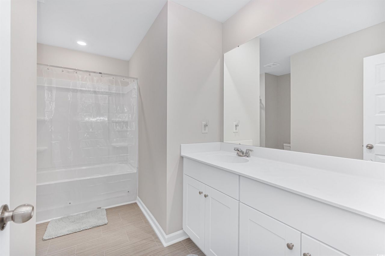 8196 Forest Edge Dr. Photo 25