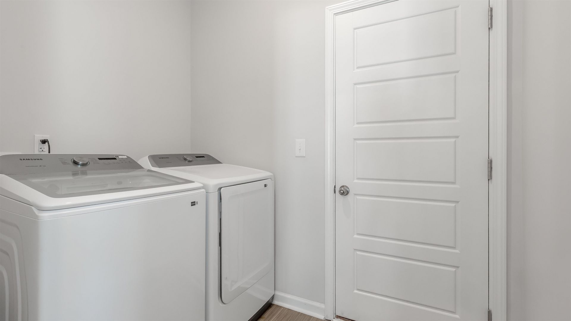 8196 Forest Edge Dr. Photo 28