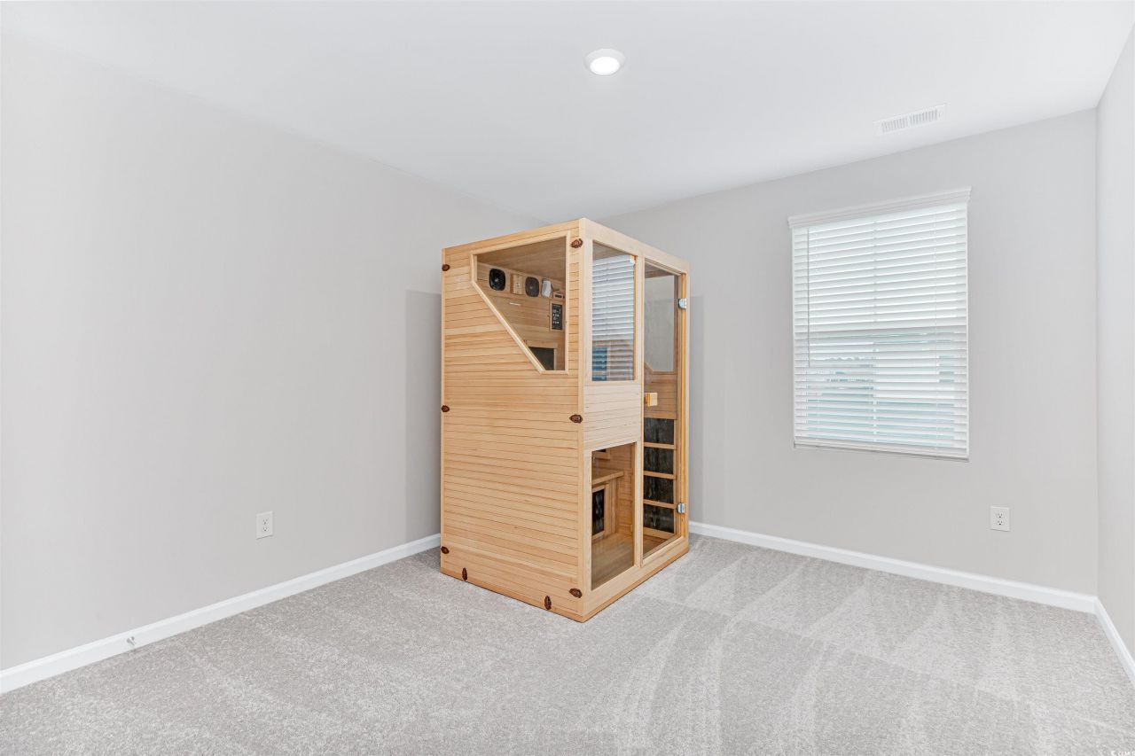 8196 Forest Edge Dr. Photo 28