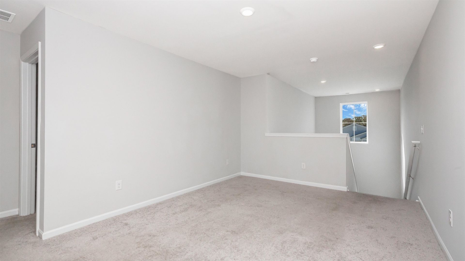 8196 Forest Edge Dr. Photo 30