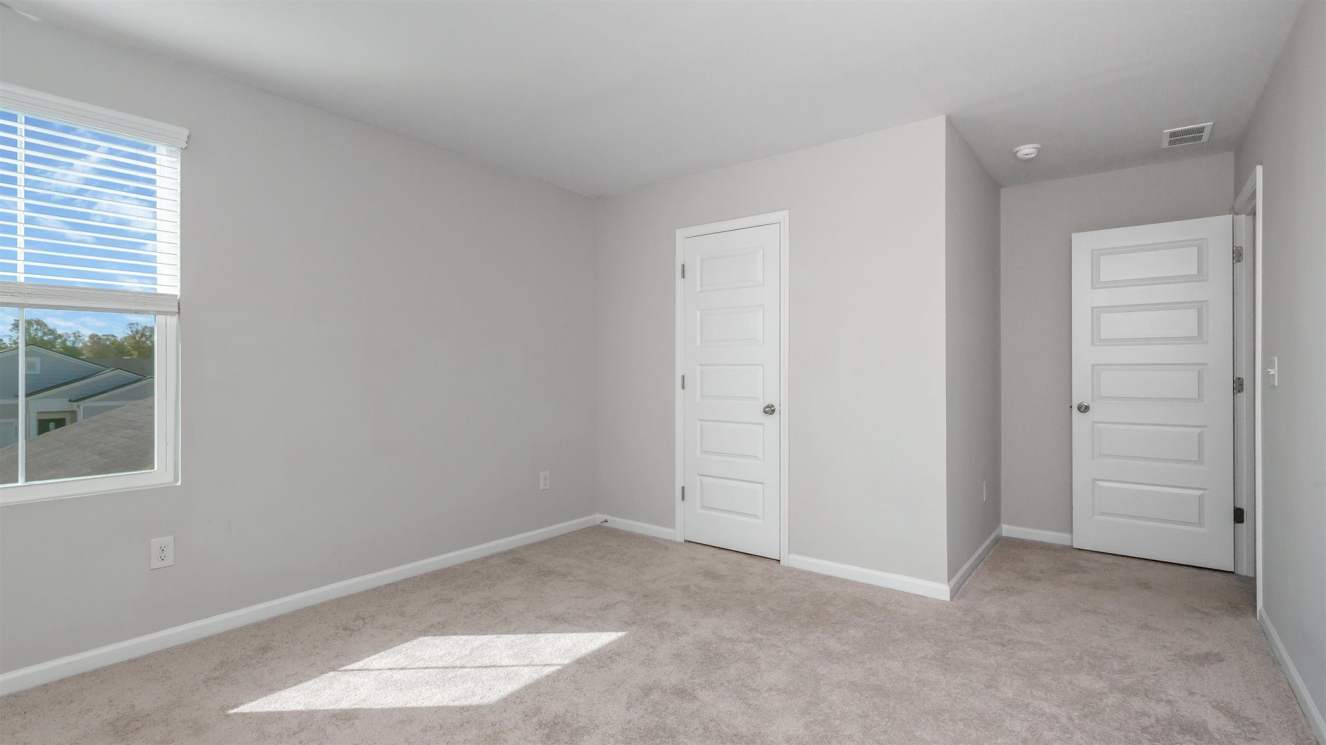 8196 Forest Edge Dr. Photo 33