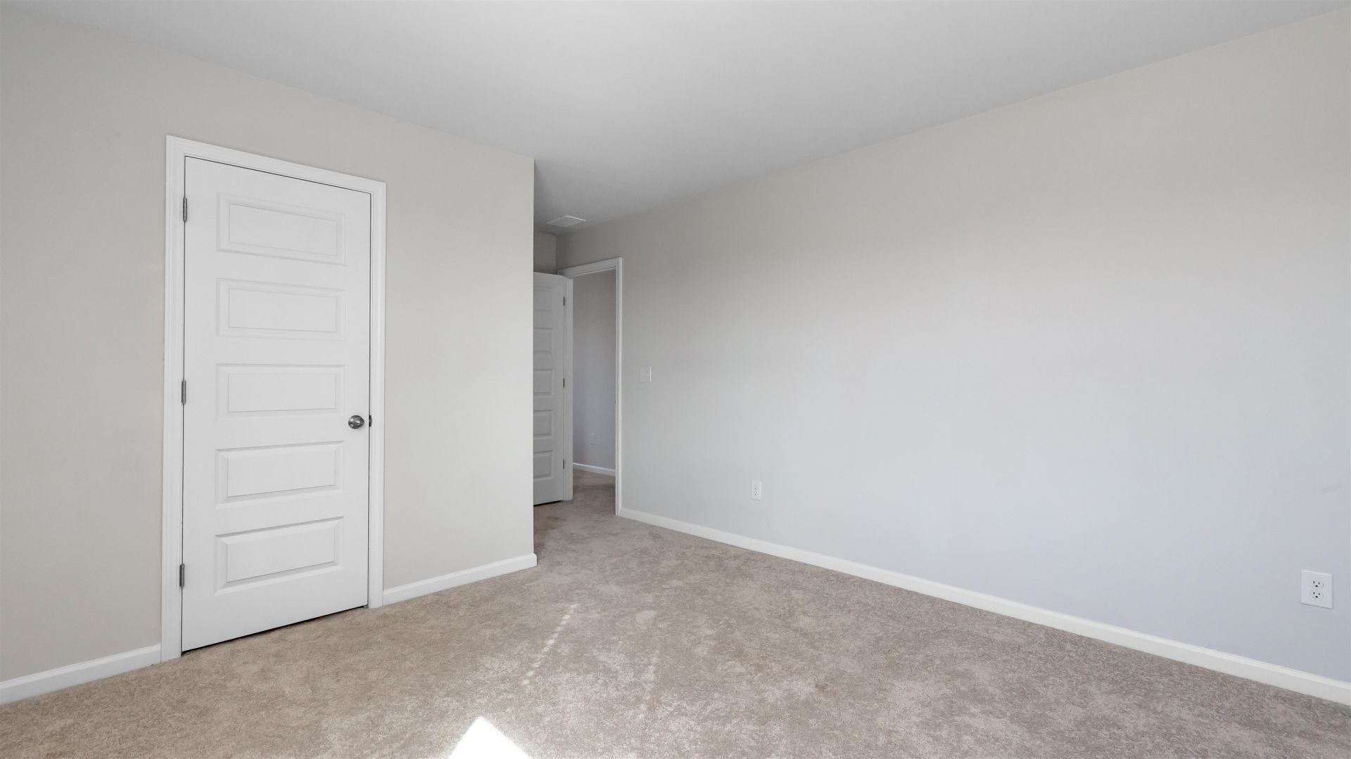 8196 Forest Edge Dr. Photo 34