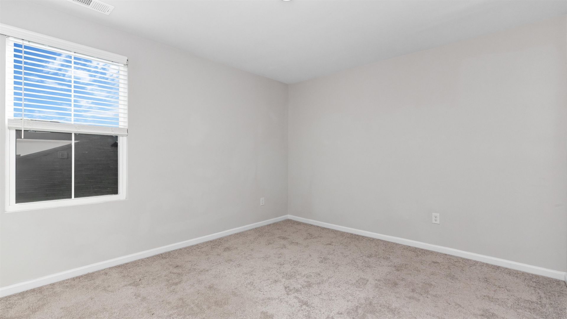 8196 Forest Edge Dr. Photo 37