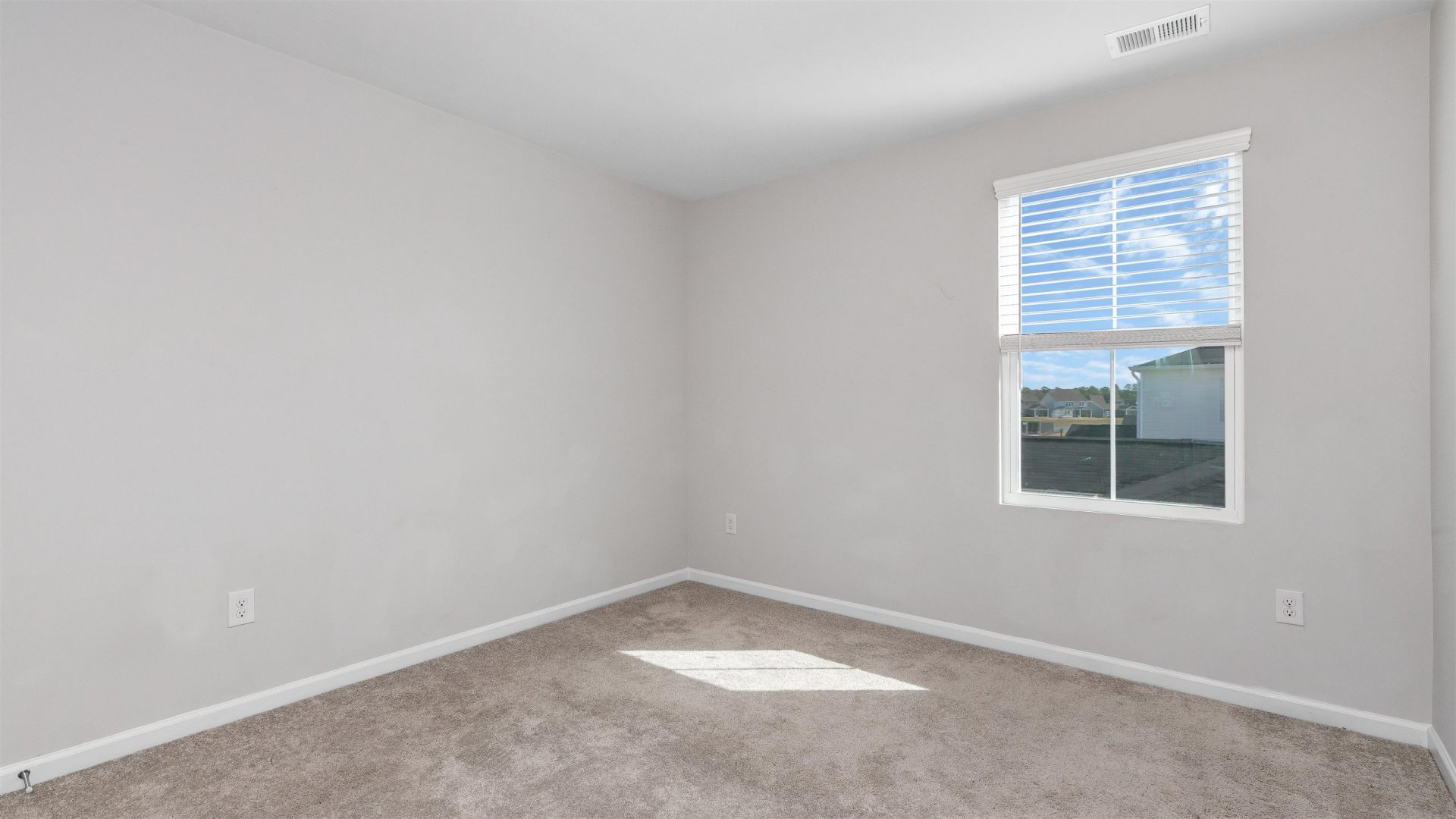 8196 Forest Edge Dr. Photo 39