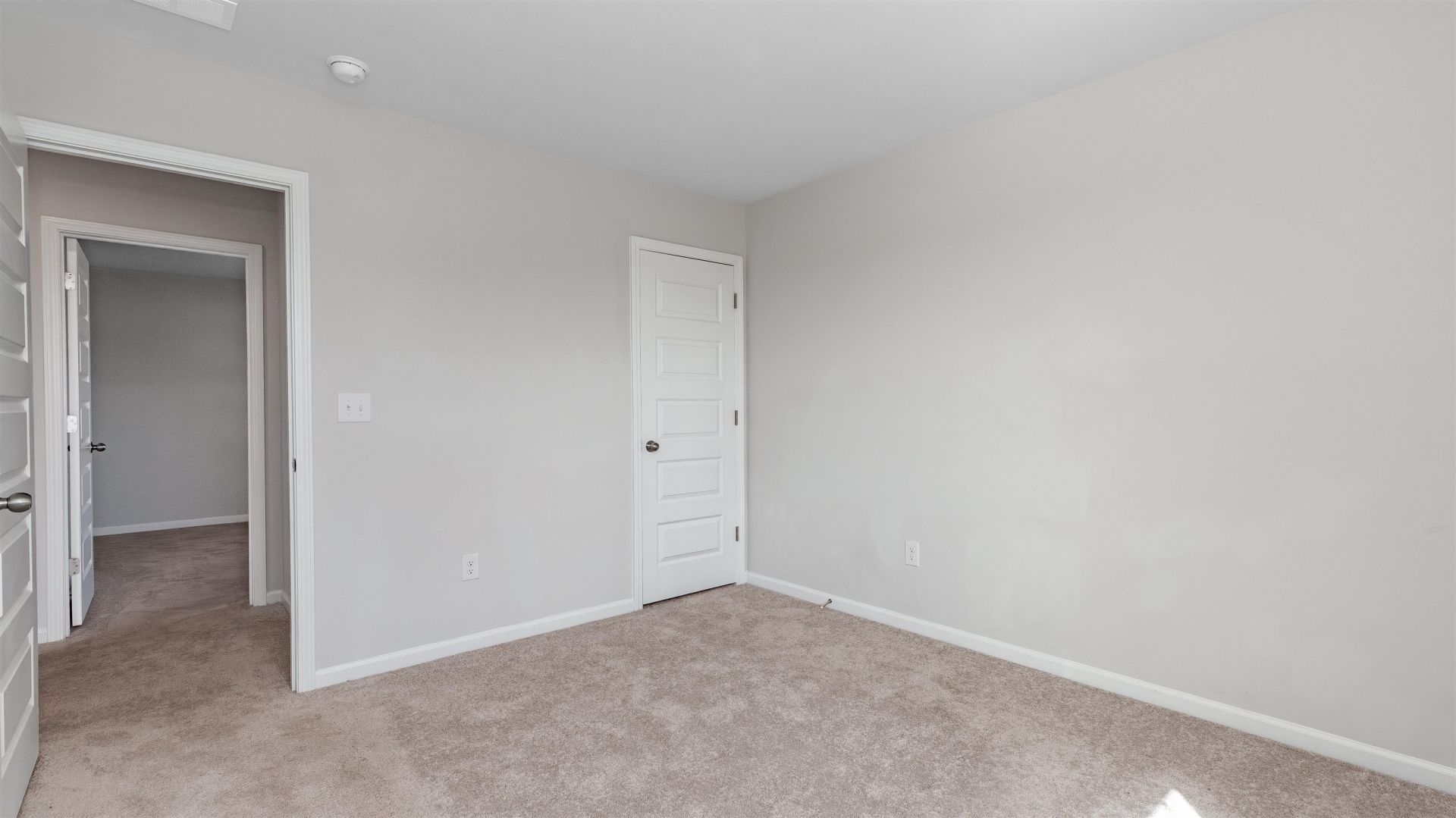 8196 Forest Edge Dr. Photo 40