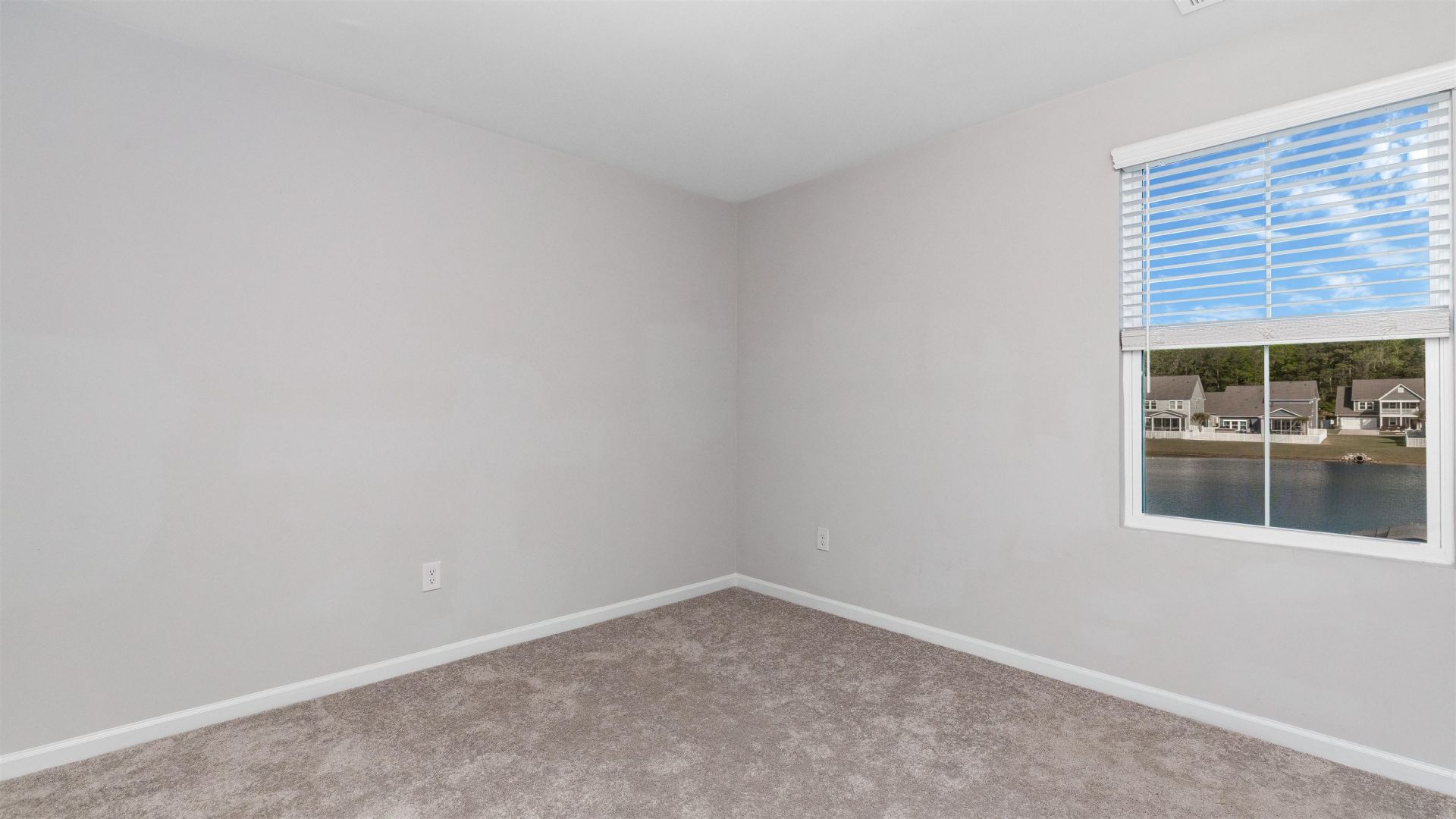 8196 Forest Edge Dr. Photo 41