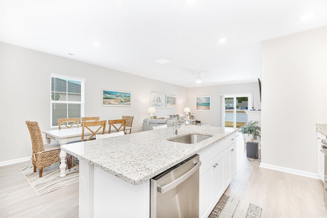 8196 Forest Edge Dr. Photo 6