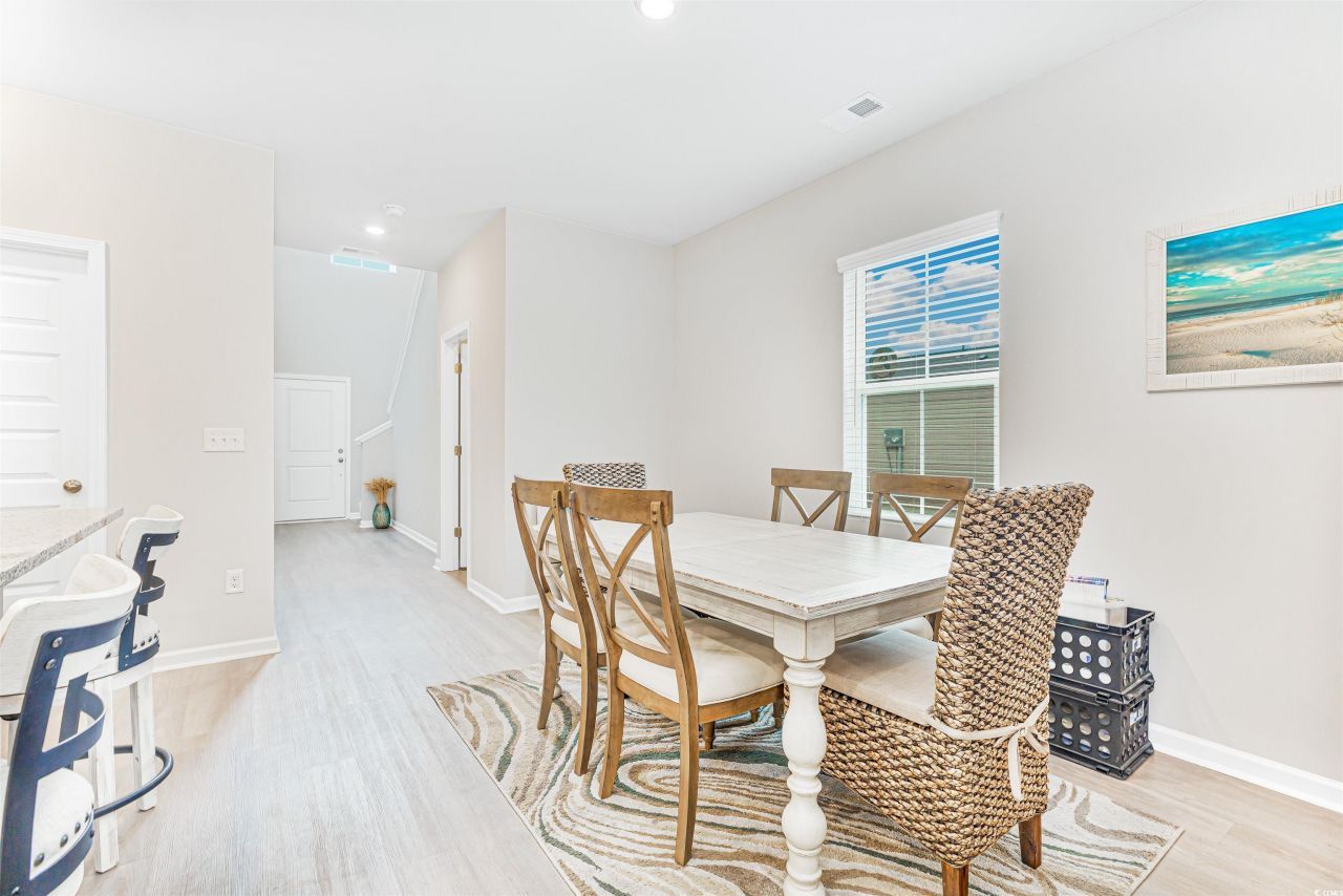 8196 Forest Edge Dr. Photo 7