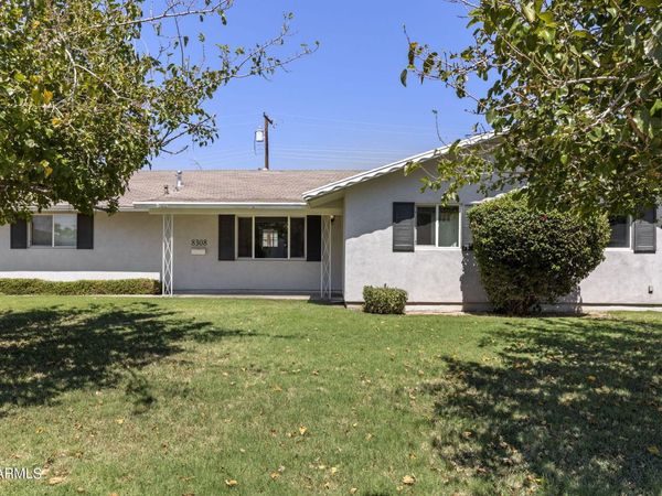 8308 E MINNEZONA Avenue, Scottsdale, AZ 85251