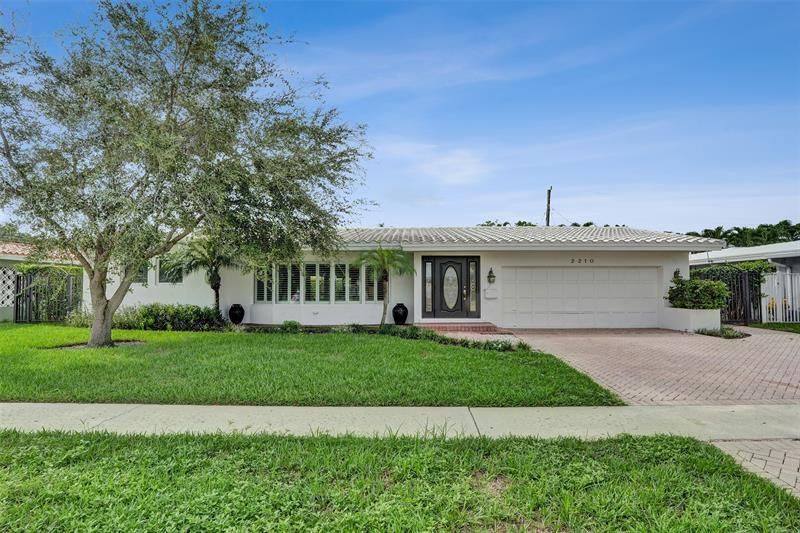 2210 NE 61st Ct, Fort Lauderdale, FL 33308 Main Photo