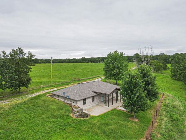 1300 Long Branch Road , Mack's Creek, MO 65786