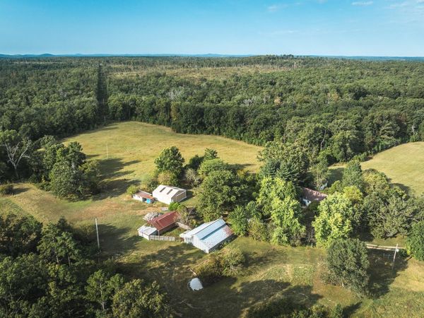 658 Rr 63 , Cabool, MO 65689