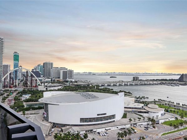 398 NE 5th St, Unit 2111, Miami, FL 33132