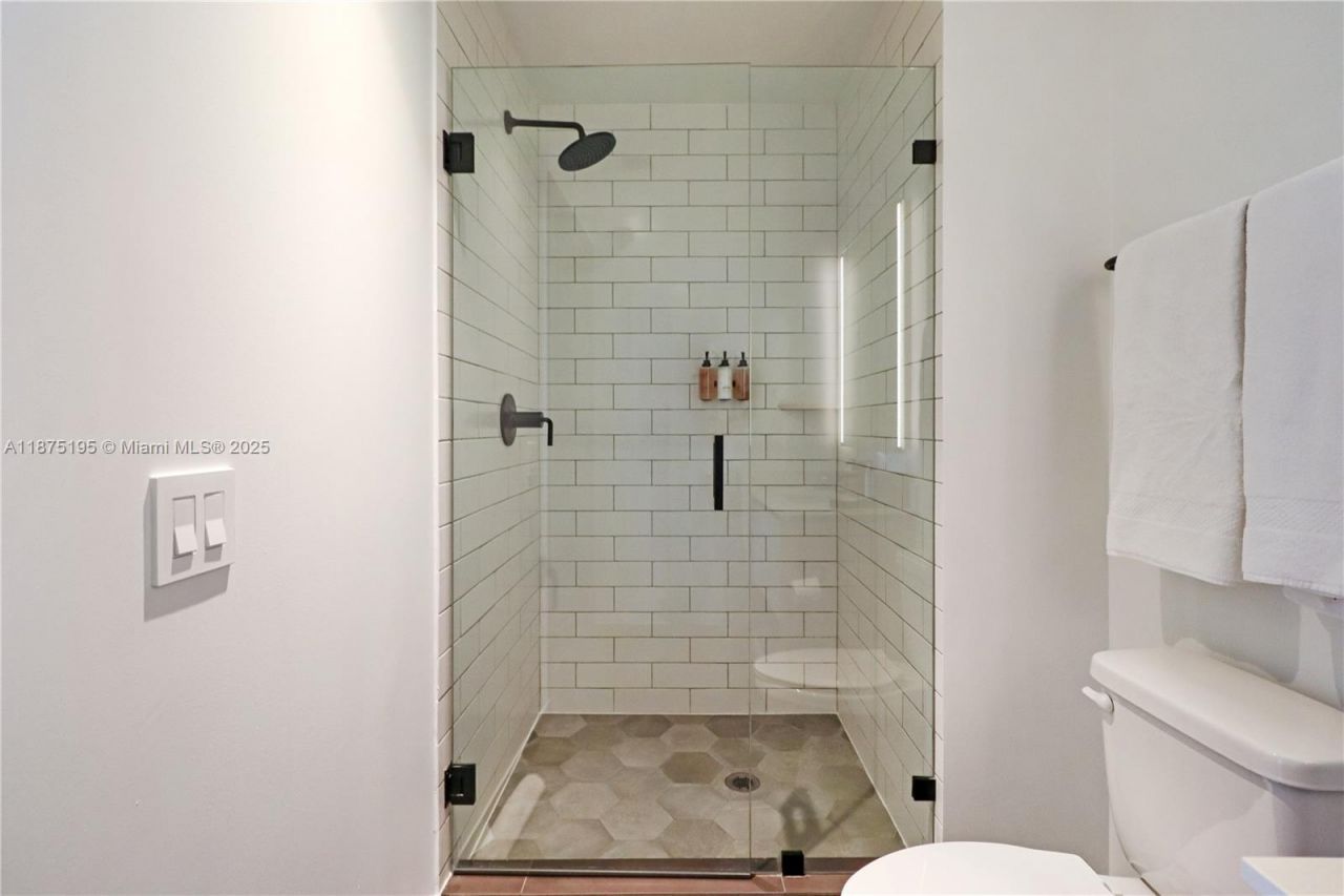 398 NE 5th St, Unit 2111, Miami, FL 33132 Photo