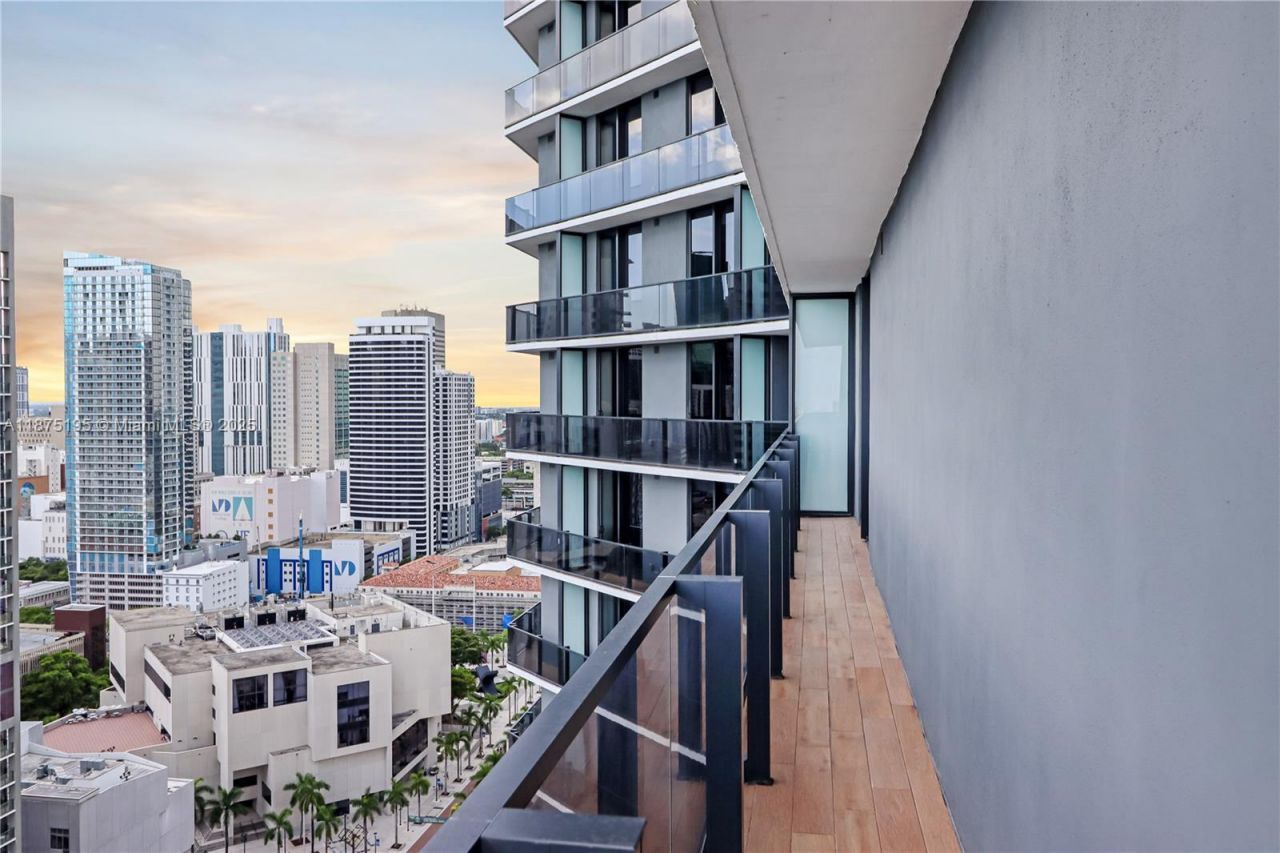 398 NE 5th St, Unit 2111, Miami, FL 33132 Photo