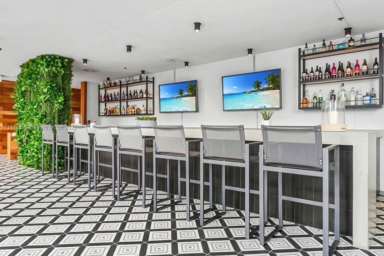 398 NE 5th St, Unit 2111, Miami, FL 33132 Photo