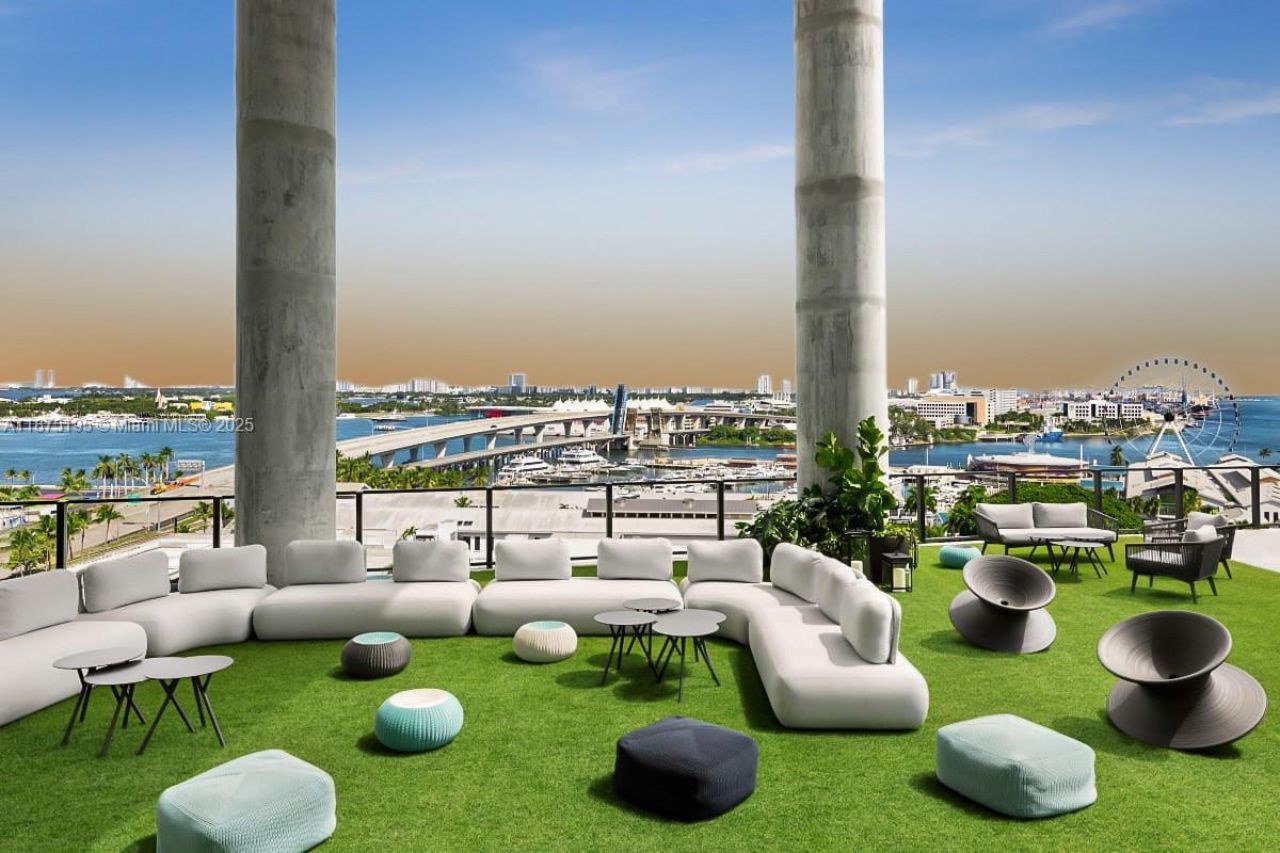 398 NE 5th St, Unit 2111, Miami, FL 33132 Photo