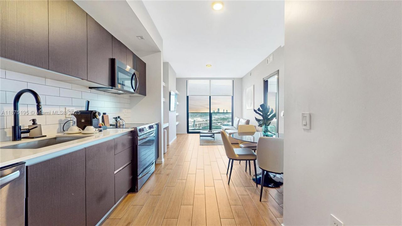 398 NE 5th St, Unit 2111, Miami, FL 33132 Photo