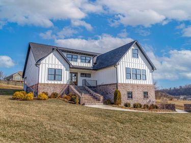 635 Lakeside Drive, Lancaster, KY 40444