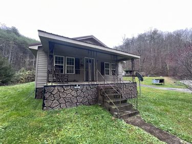 2613 Arkansas Creek Road, Martin, KY 41649