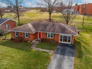 110 Pin Oak Drive, Lancaster, KY 40444