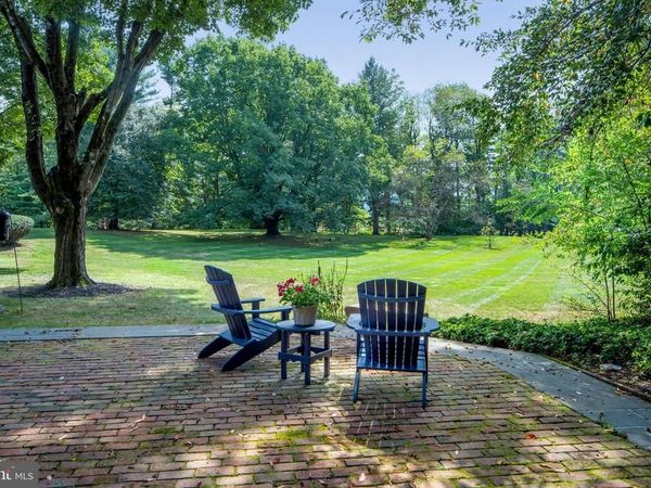 1803 APPLE TREE LN E, BETHLEHEM, PA 18015