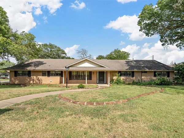 849 Deer Ridge Drive, Woodway, TX 76712