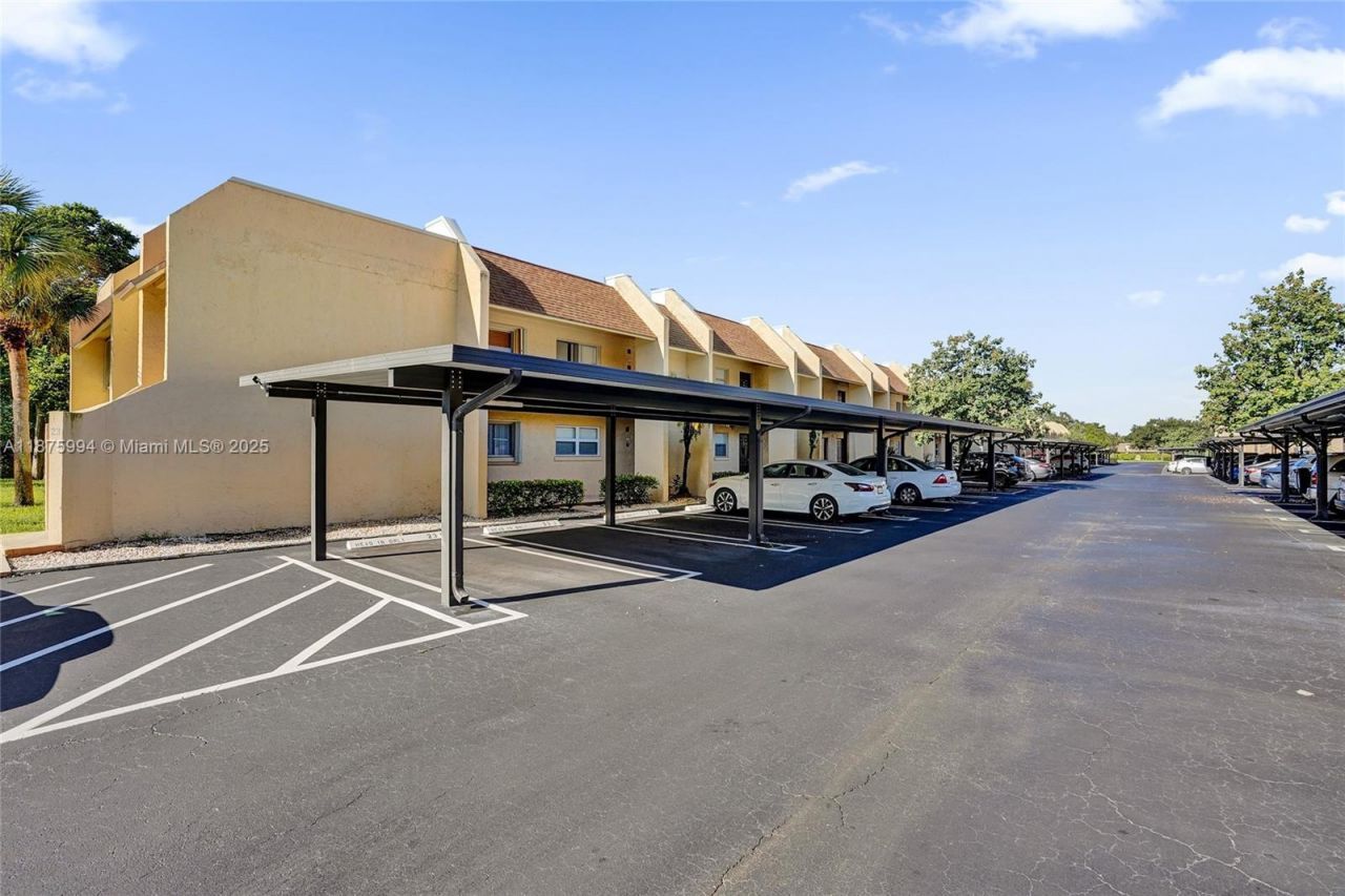 2975 SW 22nd Ave, Unit 102, Delray Beach, FL 33445 Photo