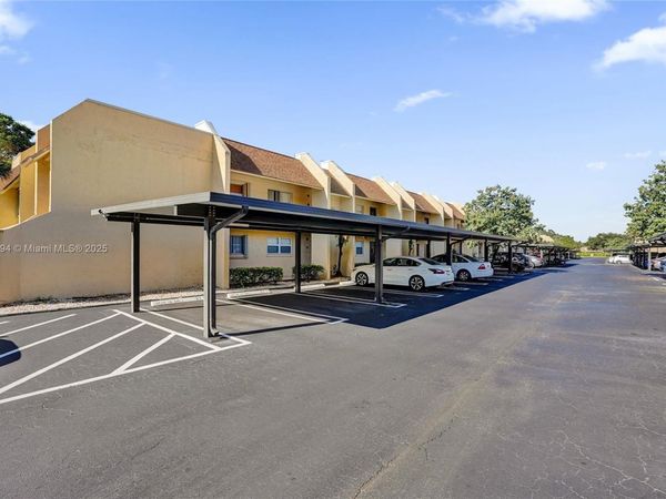 2975 SW 22nd Ave, Unit 102, Delray Beach, FL 33445