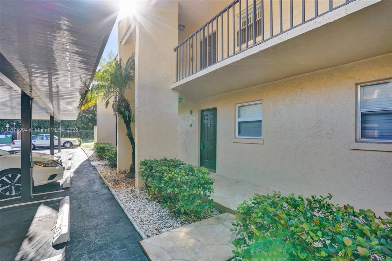 2975 SW 22nd Ave, Unit 102, Delray Beach, FL 33445 Photo