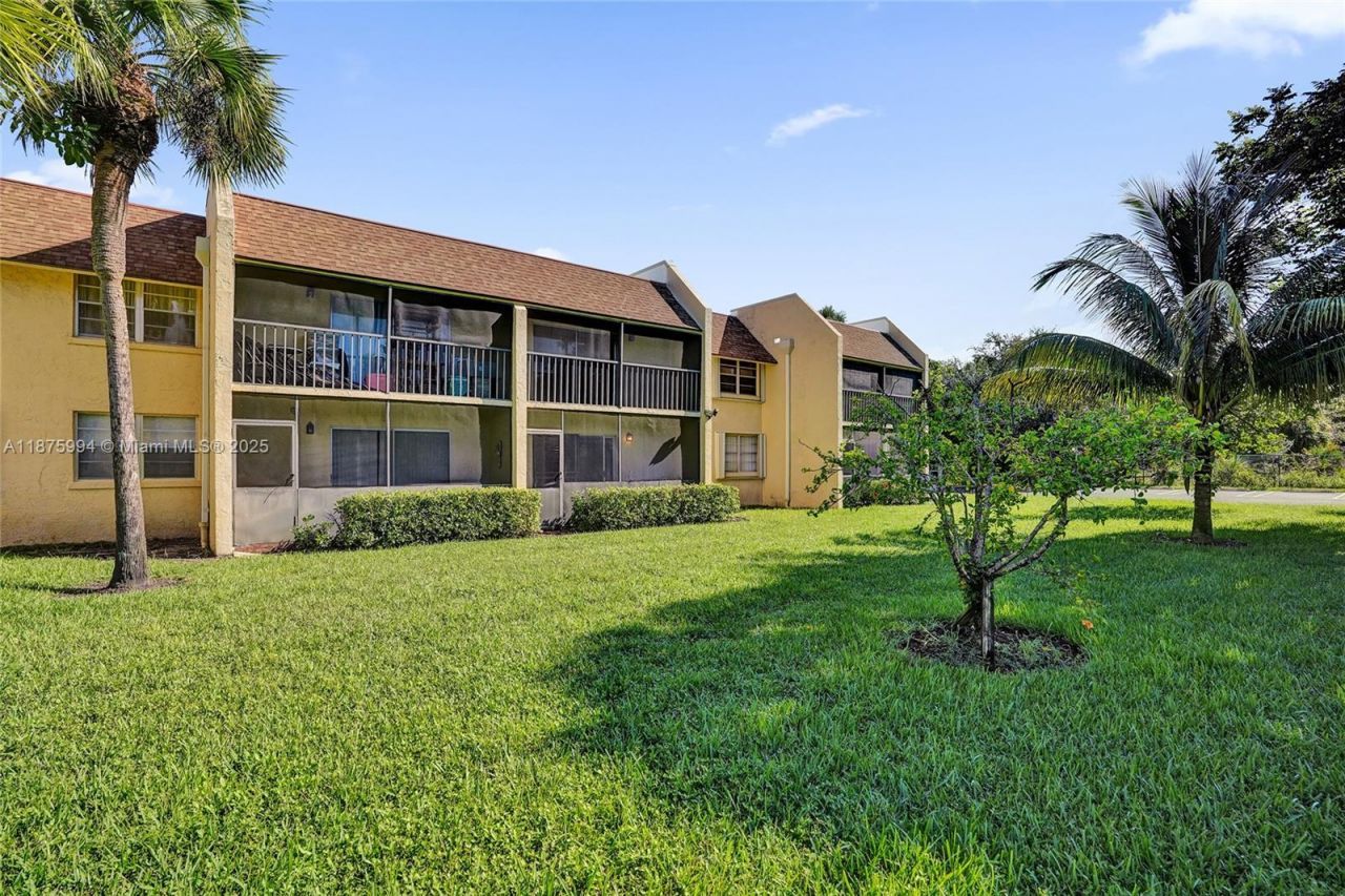 2975 SW 22nd Ave, Unit 102, Delray Beach, FL 33445 Photo