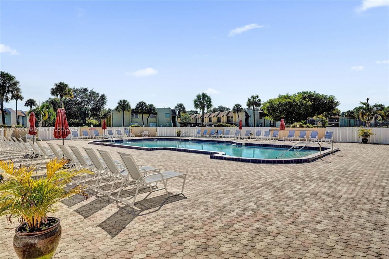 2975 SW 22nd Ave, Unit 102, Delray Beach, FL 33445 Photo