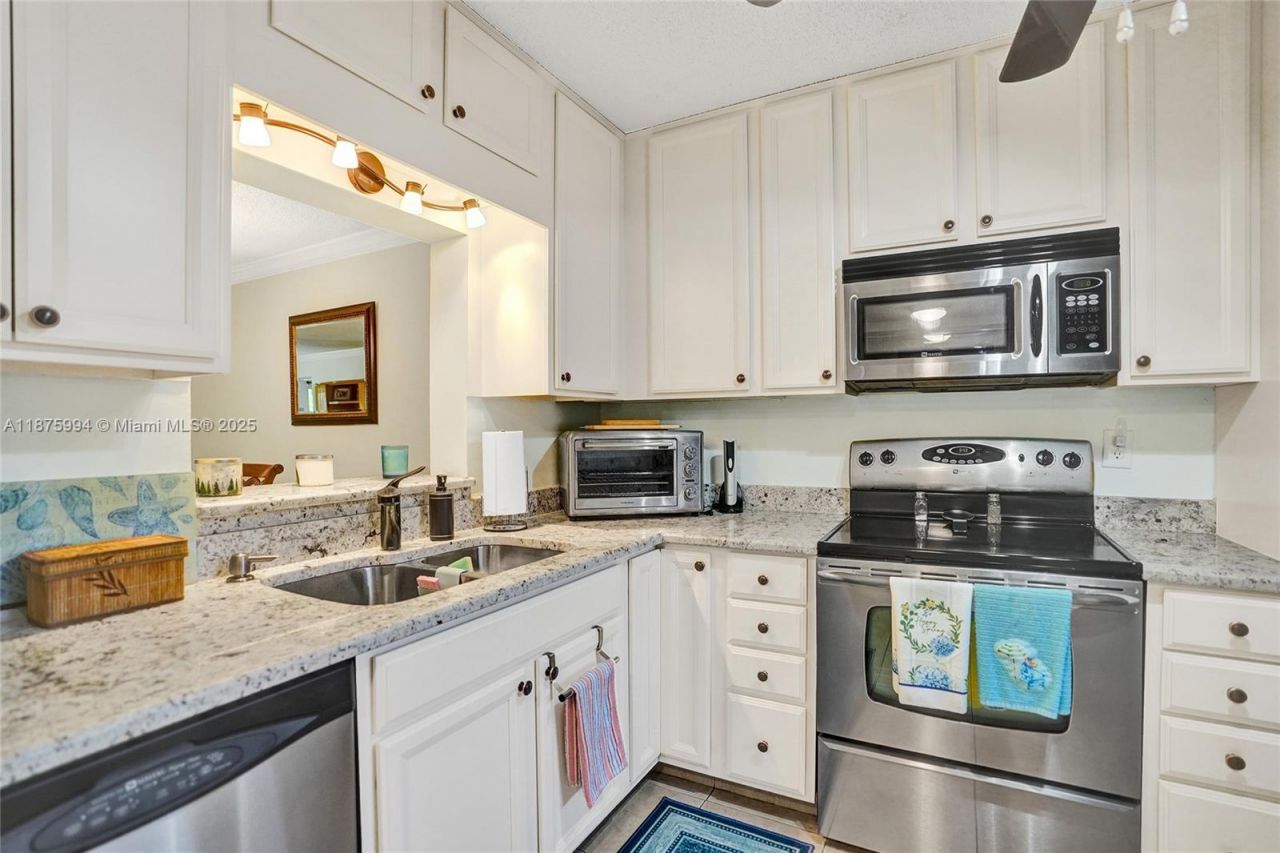 2975 SW 22nd Ave, Unit 102, Delray Beach, FL 33445 Photo