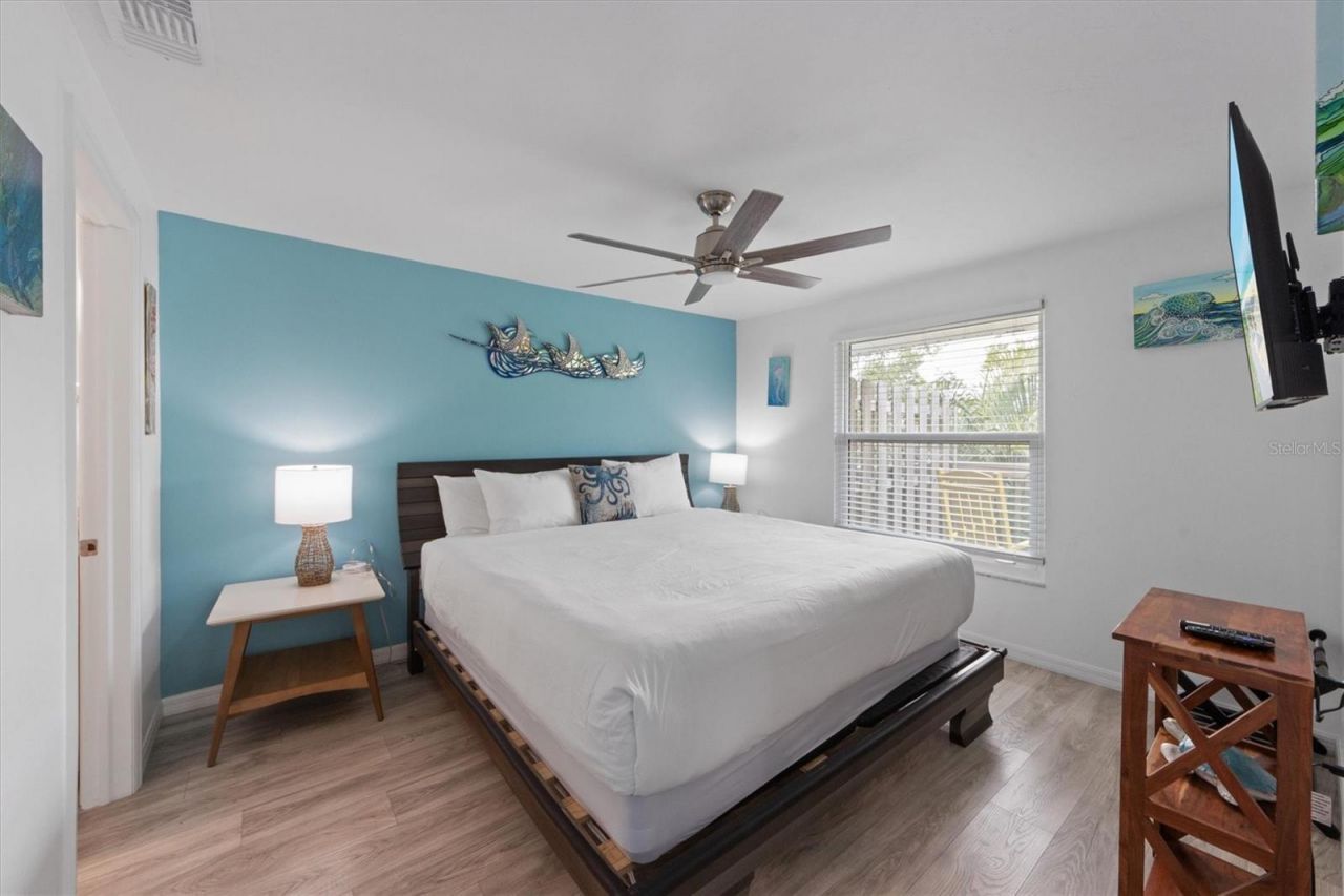 6808 Palm Drive, Unit B, Holmes Beach, FL 34217 Photo