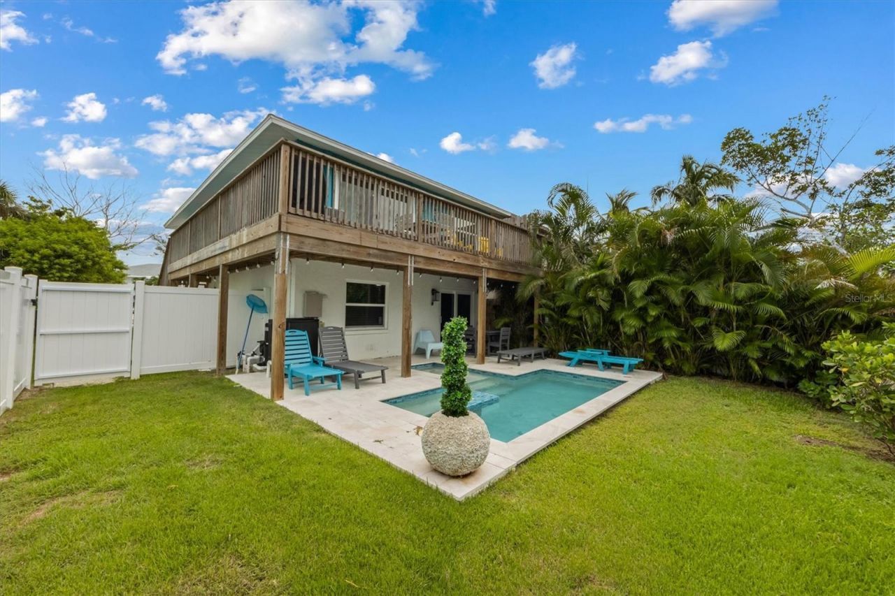 6808 Palm Drive, Unit B, Holmes Beach, FL 34217 Photo