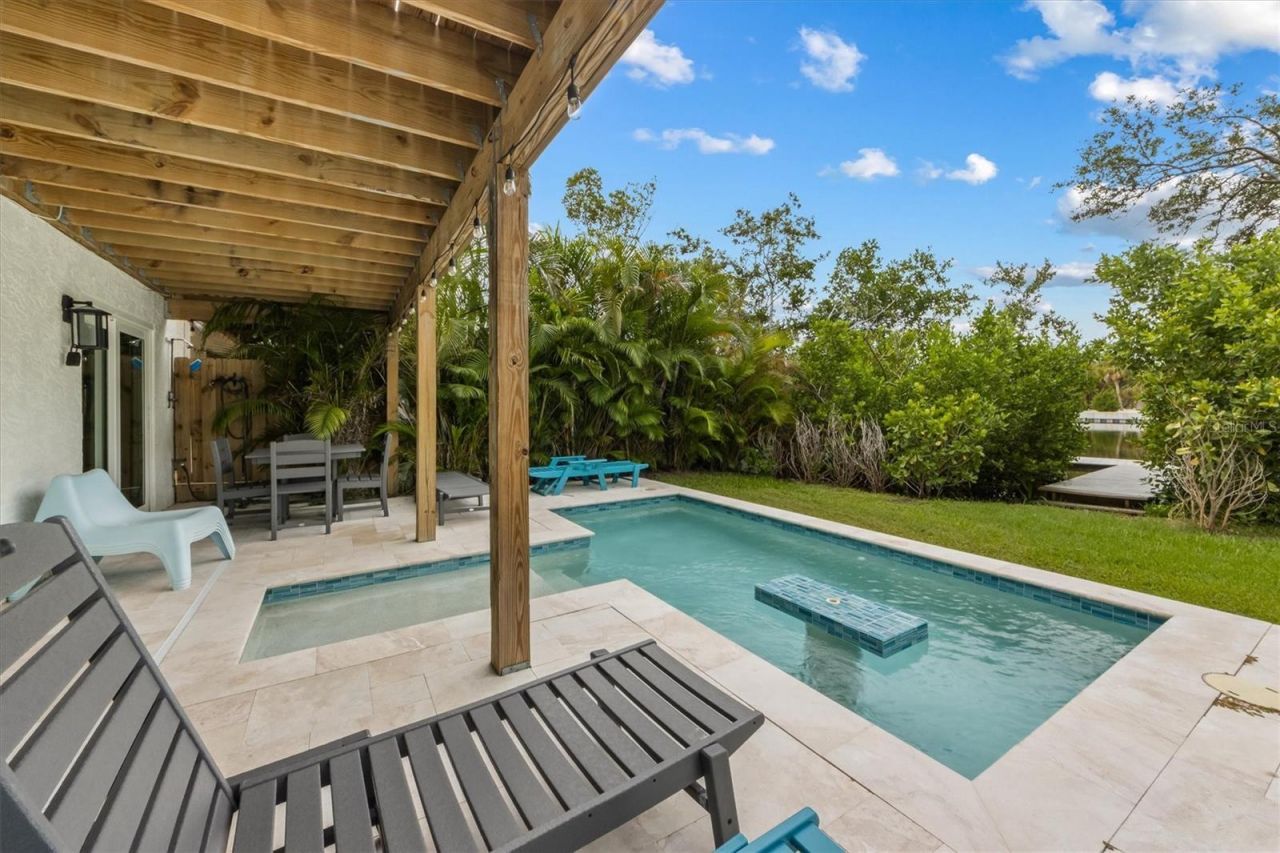 6808 Palm Drive, Unit B, Holmes Beach, FL 34217 Photo