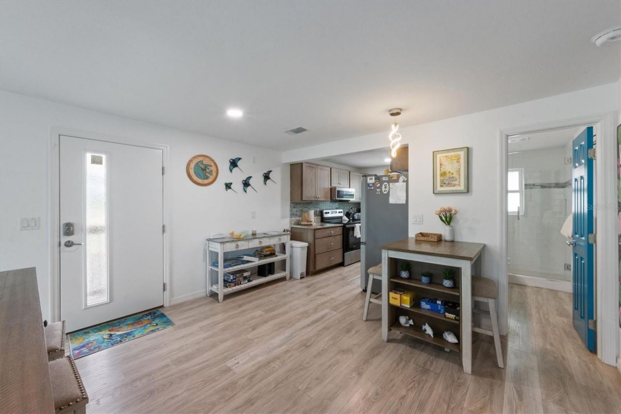 6808 Palm Drive, Unit B, Holmes Beach, FL 34217 Photo