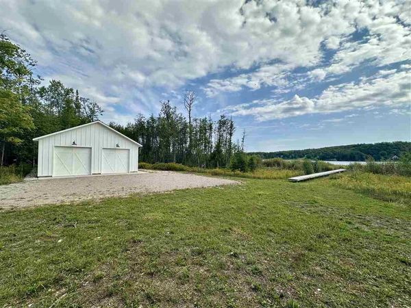 10999 Koepke Road, Levering, MI 49755